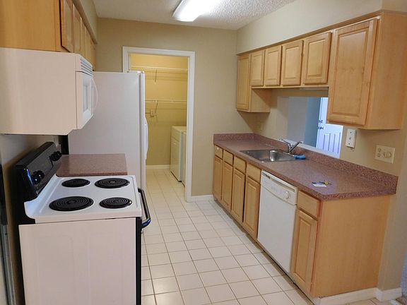 4th image of 3972 NW Cinnamon Cir