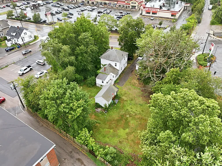 457 N Franklin St — Photo 27