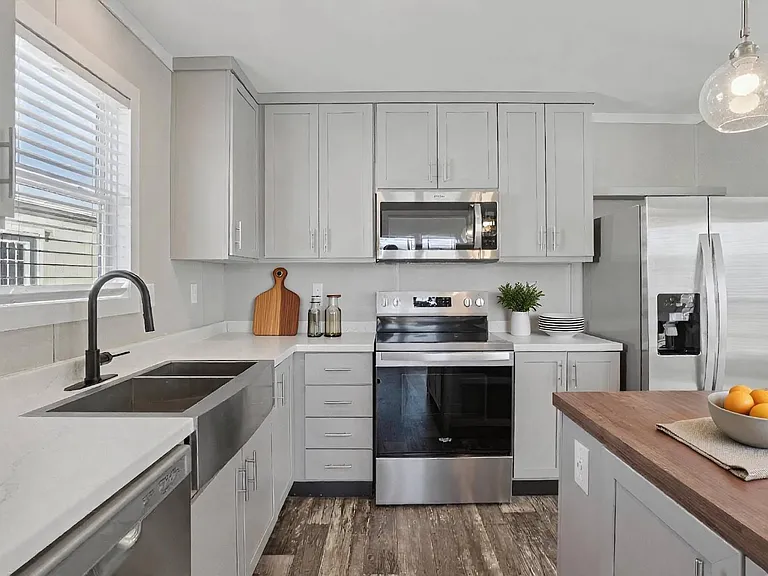 1612 Swallowtail Dr — Photo 3