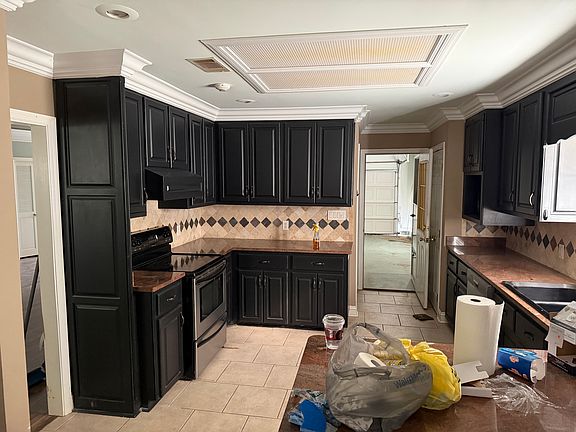 5th image of 3511 Lenox Dr
