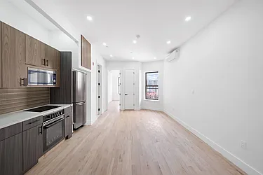 62 Sharon Street