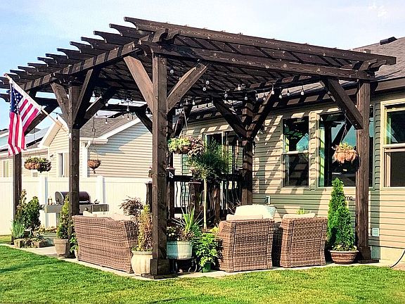 16x20 pergola over patio