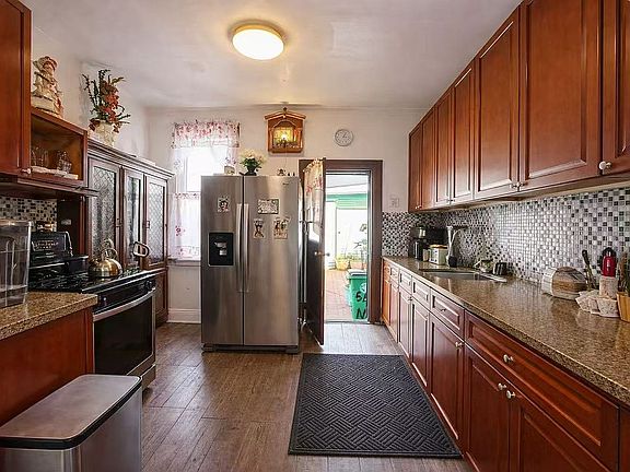 5th image of 54-36 Nurge Ave #A