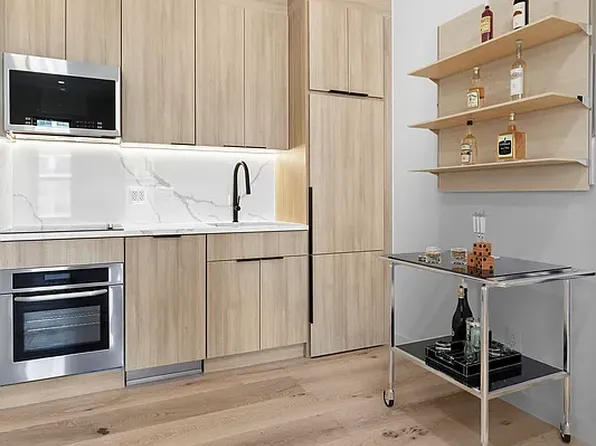 92 Jefferson Street image 3 of 6