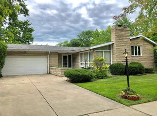 8048 Madison Ave, Munster, IN 46321
