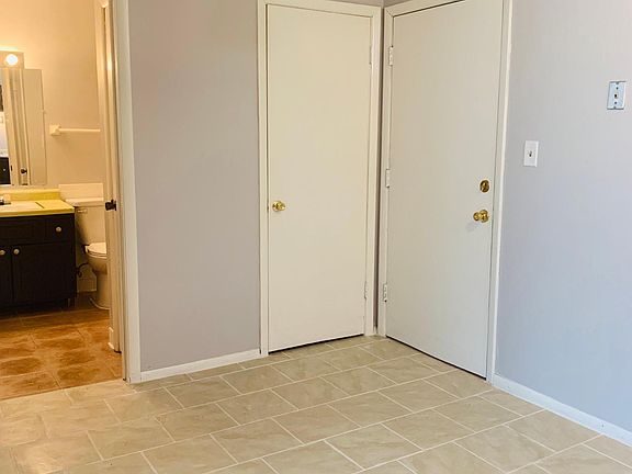 4th image of 5912 50th Ave APT 14