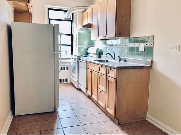 5th image of 41-09 41st St #5E