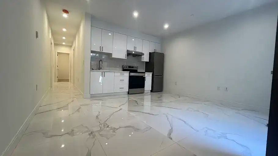 1st image of 5549 University Blvd #1A