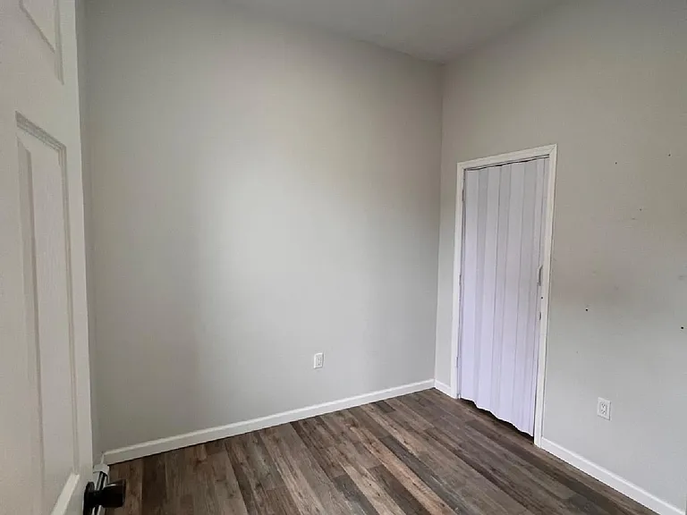 1112 Summit Ave #2 — Photo 5