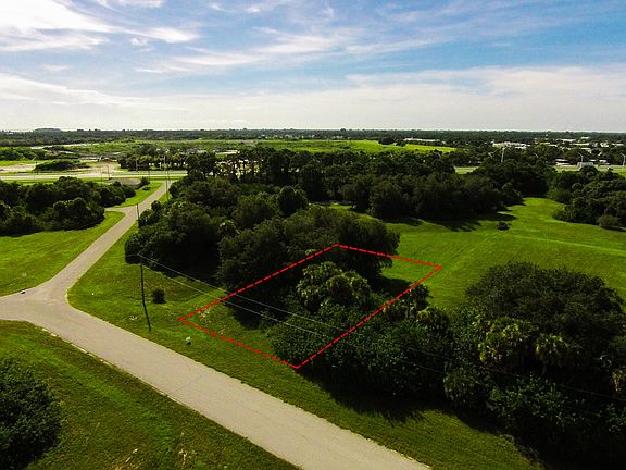 4th image of 287 Indian Creek Dr