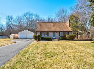 8 Cheryl Dr, Farmington, CT 06032