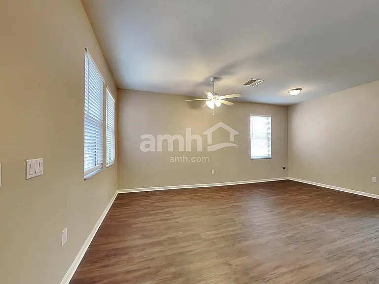 10402 Boyette Creek Blvd — Photo 7