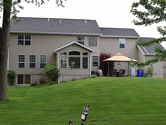 3rd image of 4505 Woodsonia Ct NW