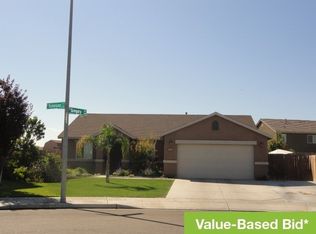 5755 W Robinson Ave, Fresno, CA 93722