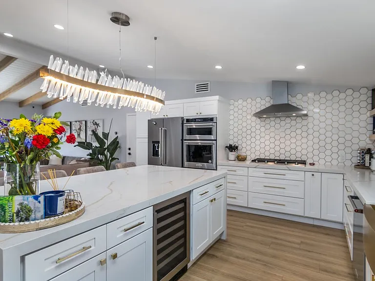 4821 Heaven Ave — Photo 16