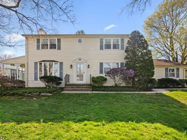 6 Clover Hill Cir, Ewing Twp., NJ 08638