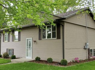 1409 N Jefferson Ave, Dixon, IL 61021