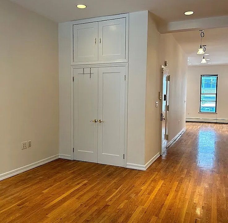 2nd image of 805 6th Ave #3