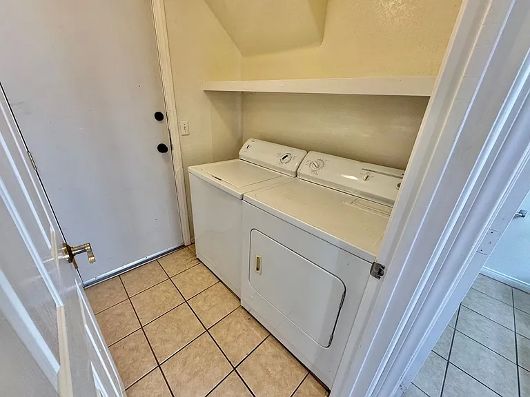2514 Quail Canyon Ave — Photo 12