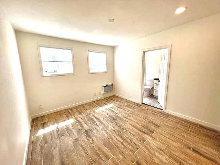 1526 S Wooster St #4 — Photo 5