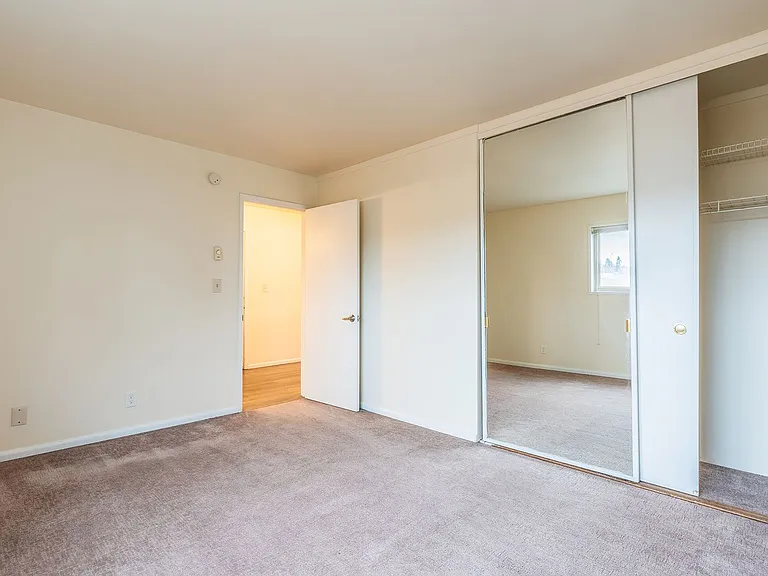 Fairway Apartments — Photo 28