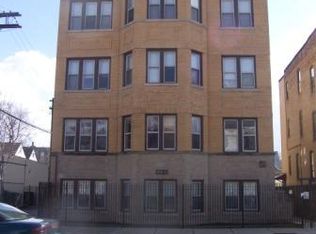 2041 N Kimball Ave #2CC, Chicago, IL 60647