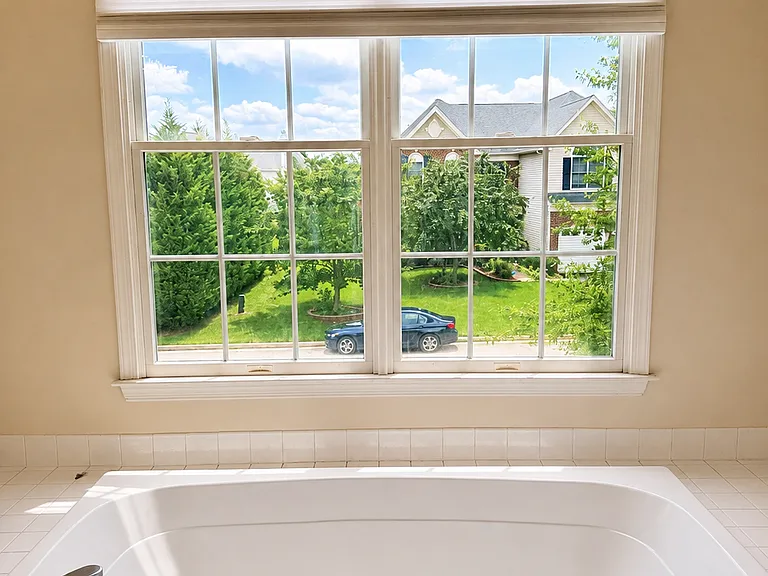 43520 Lucketts Bridge Cir — Photo 17