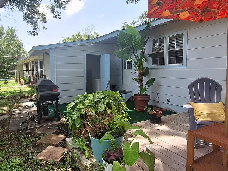 138 Norfolk Pl — Photo 28