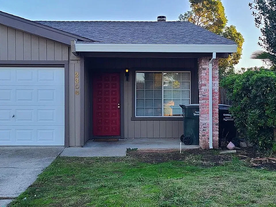 2306 Imran Dr