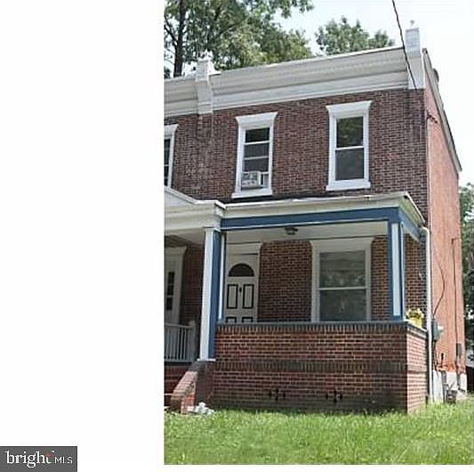 1st image of 702 Cedar Ave