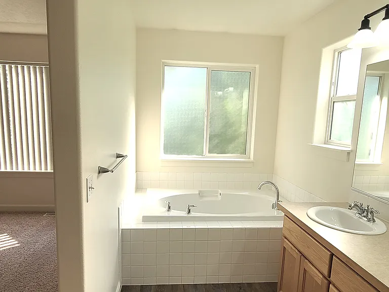 Double vanity and soaking tub