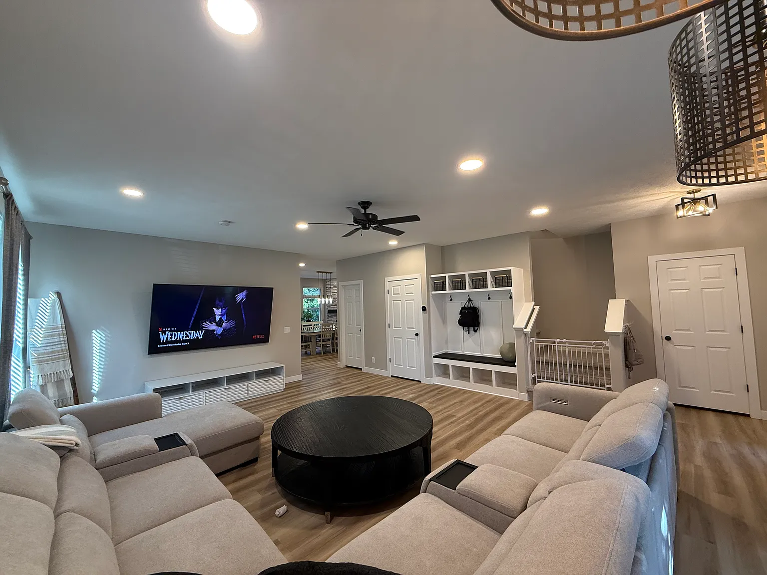 5 bed, 3.5 bath, 3674 sqft, $3,450 — Photo 4