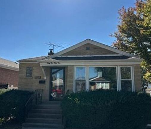 2nd image of 3553 W 77th St