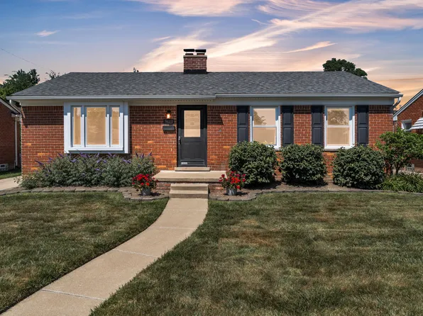 9623 Fairfield St, Livonia, MI 48150