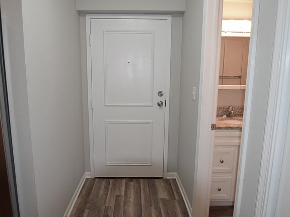 3rd image of 1425 Ashland Ave #25126