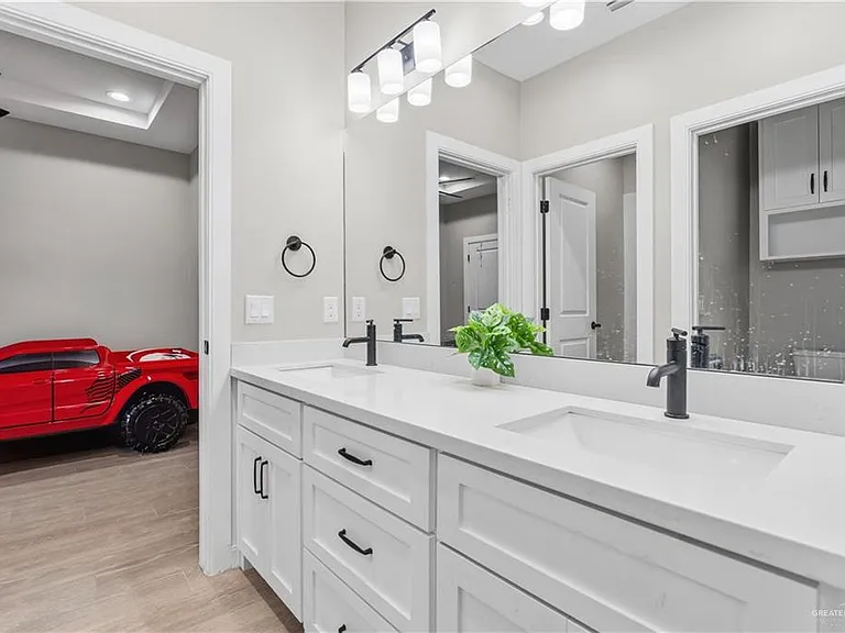 2813 Kilgore Ave — Photo 12