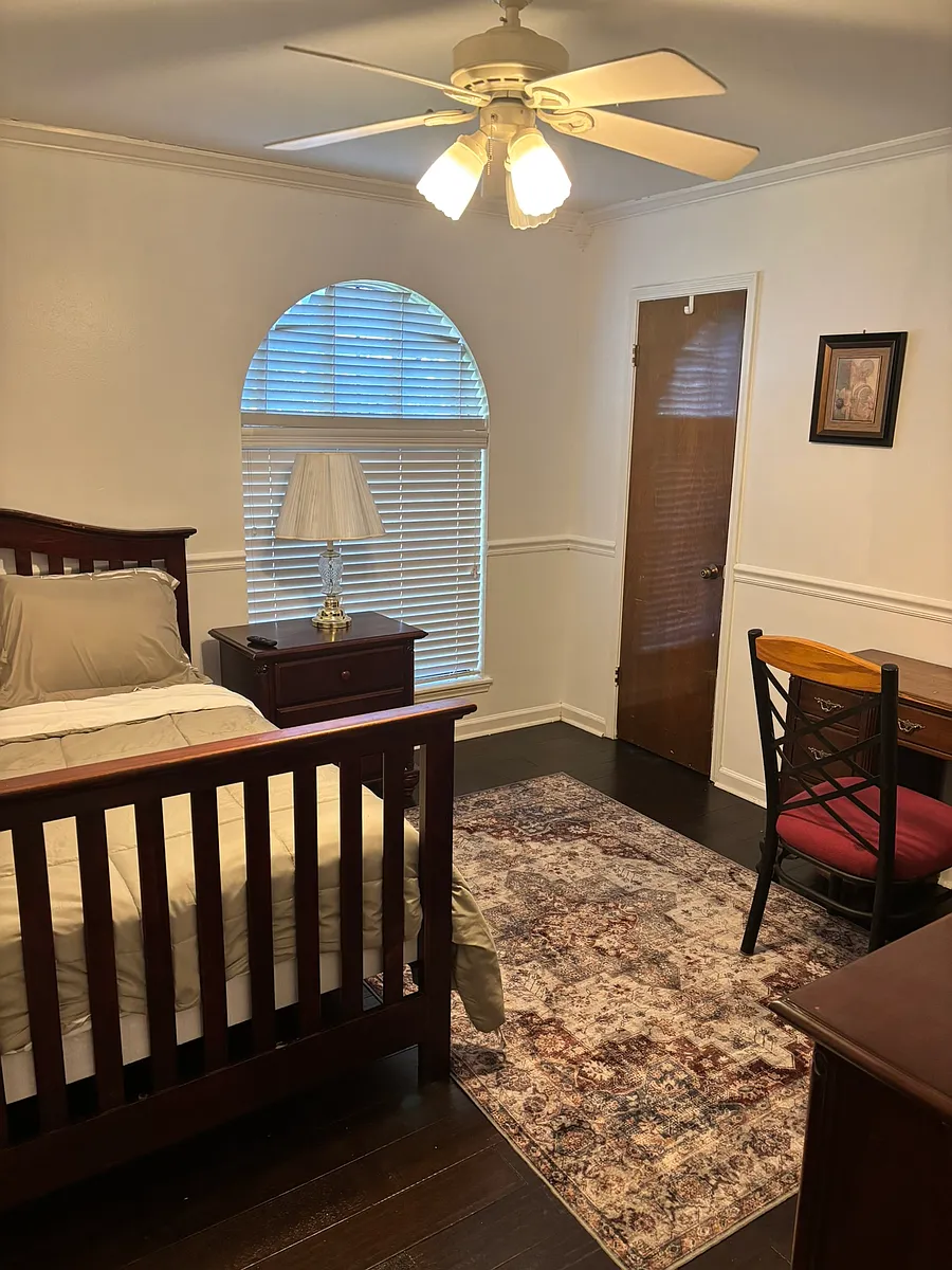 Building Photo - 9319 Rentur Dr