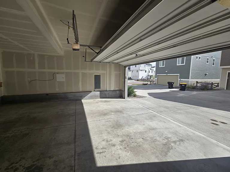 5772 Tramore Ct — Photo 29