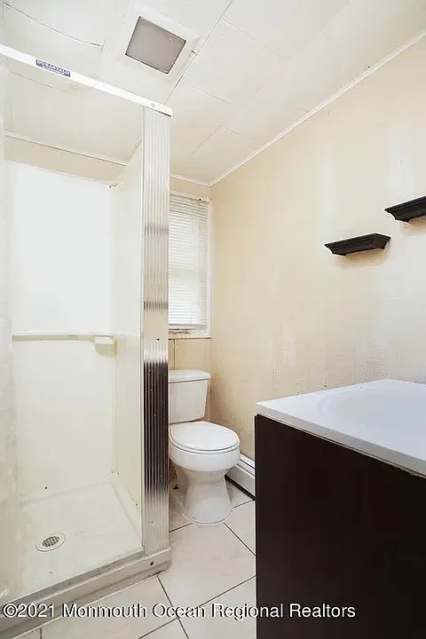 2 bed, 650 sqft, $1,700 — Photo 2