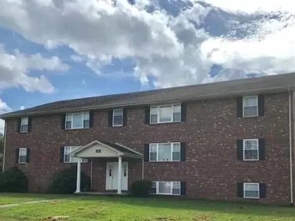 265 Dent St #3, Rocky Mount, VA 24151
