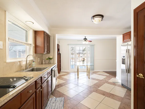 300 Independence Rd, King Of Prussia, PA 19406