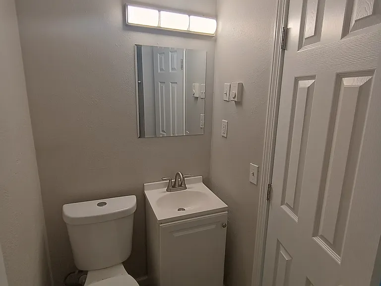 1202 E Walford Dr #11 — Photo 7