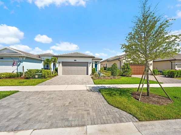 10135 SW Latium Way, Port St Lucie, FL 34987