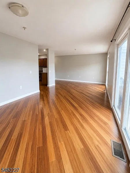 2 bed, 1500 sqft, $4,350 — Photo 4