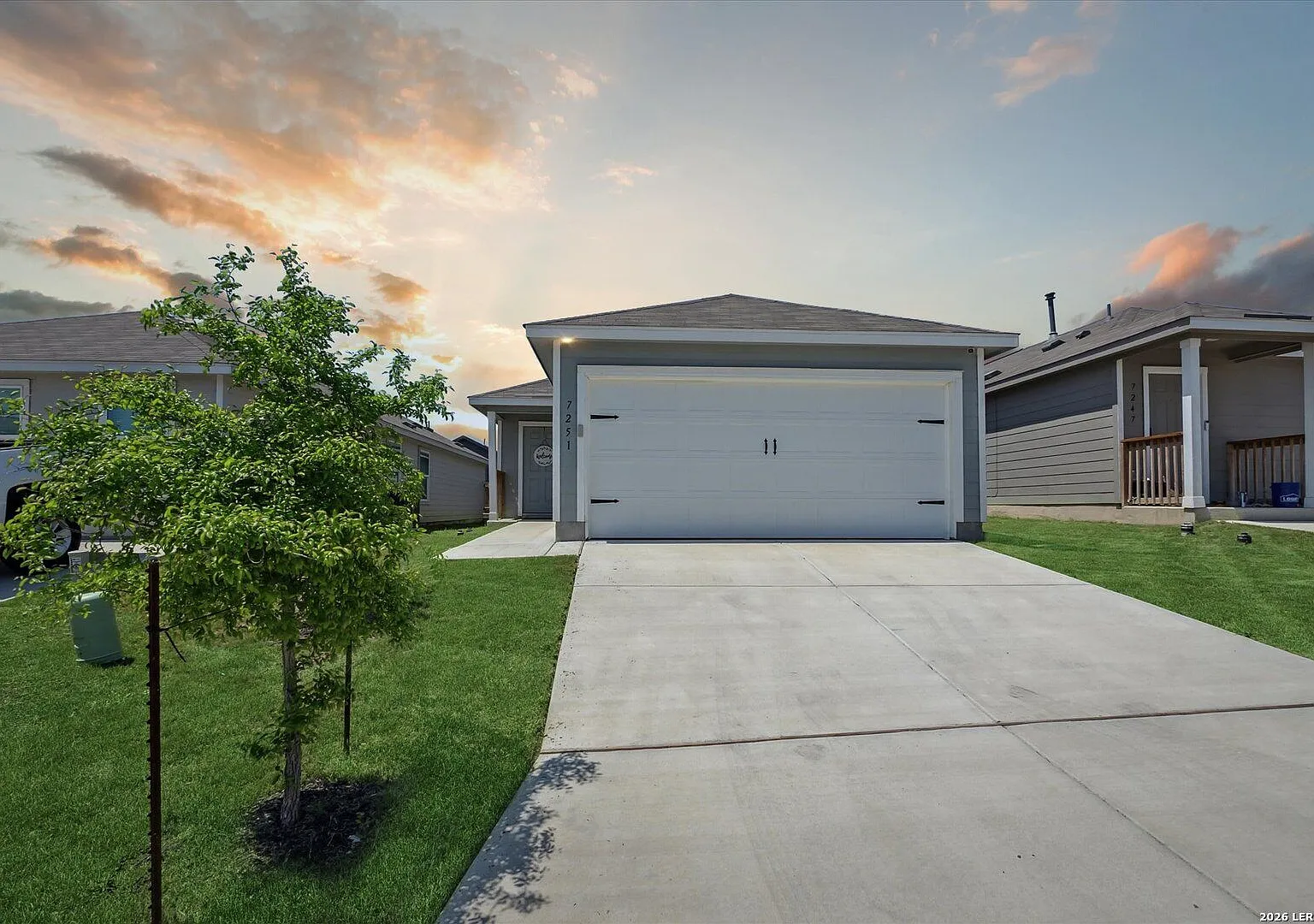 Available Now: Modern 3-Bedroom Home in San Antonio — Photo 1