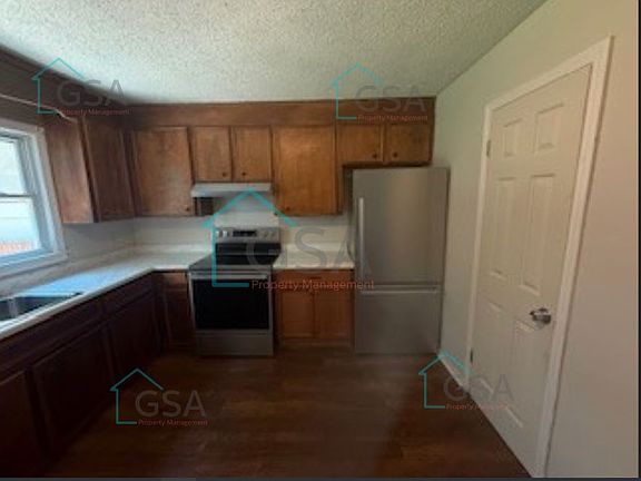 3rd image of 156 Pine Creek Court Ext