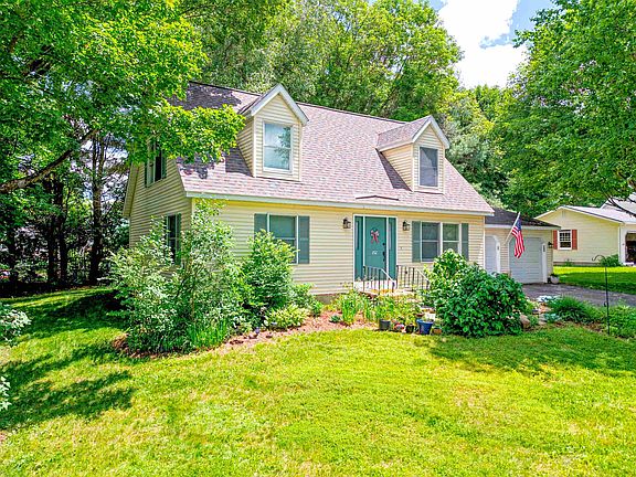 3rd image of 152 Cross Street