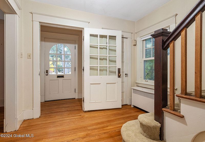 4th image of 11 Sunnyside Road
