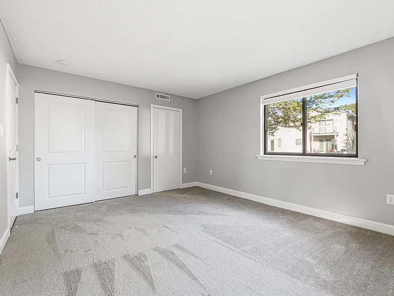 Hidden Brook Apartment Homes — Photo 8