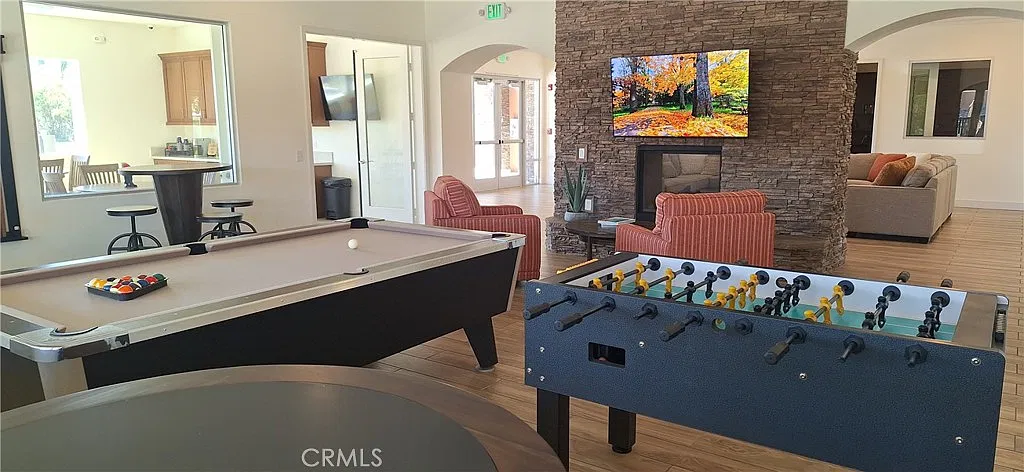 1 bed, 842 sqft, $1,995 — Photo 3